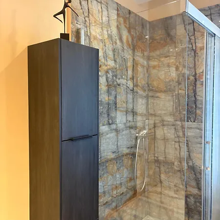 Privatunterkunft Border Bliss - Private With Bathroom In A Cozy *