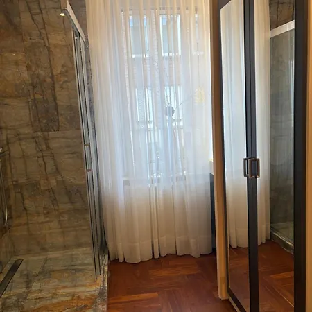 Border Bliss - Private With Bathroom In A Cozy Privatunterkunft Kerkrade