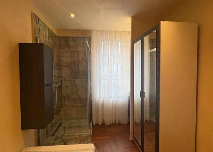 Border Bliss - Private With Bathroom In A Cozy *